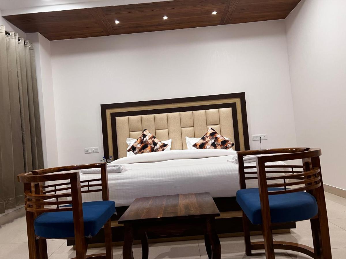 Hotel Himalayan Heritage Sarahan Exterior photo